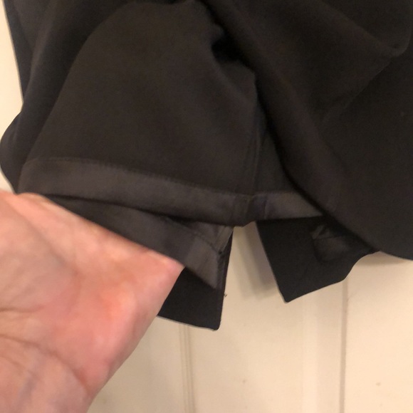 Perfect White House Black Market Black lined skirt knee length zip back Size 6 - Picture 2 of 8